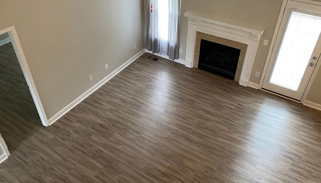 Photo - NEW LISTING!!!!