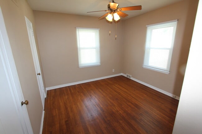 1 bedroom duplex - 236 W 29th St Unit 236