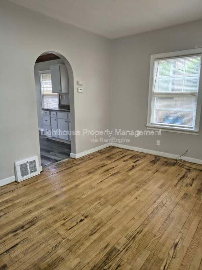 Photo - 3041 Lemuel St