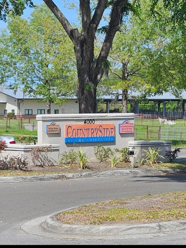 Photo - 4215 SW 22nd Ln