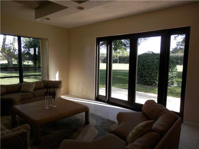 Photo - 830 Greensward Ct Unidad 115-H