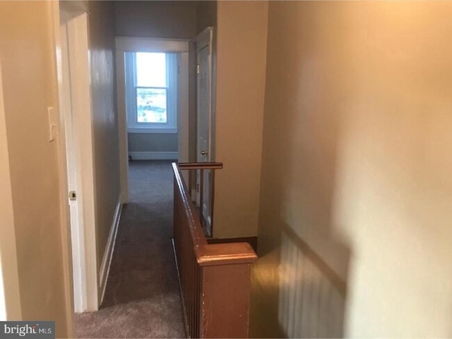 Photo - 4749 James St