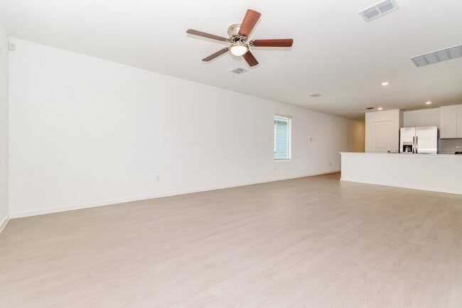 Photo - 1024 Calley Pear Trl