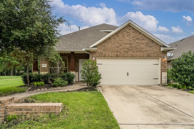 18918 Cove Pointe Dr