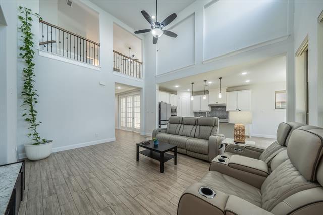 Photo - 921 Bayberry Dr