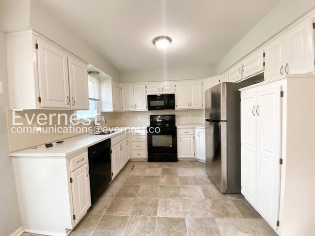 Photo - 1104 E Pineview St