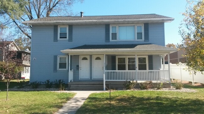 Photo - 806 Madison St