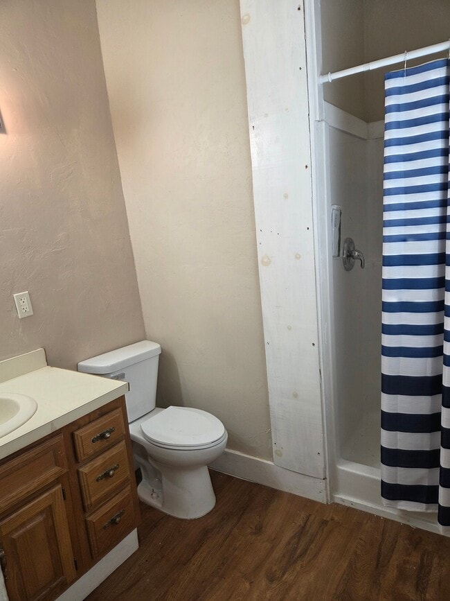 225 martin luther jr Blvd Unit 2