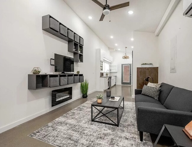 Photo - 675 N Martin Luther King Blvd