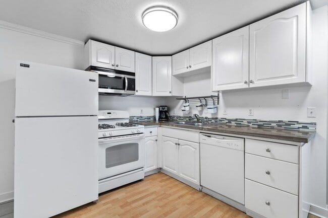 Building Photo - Canyon Road Townhomes