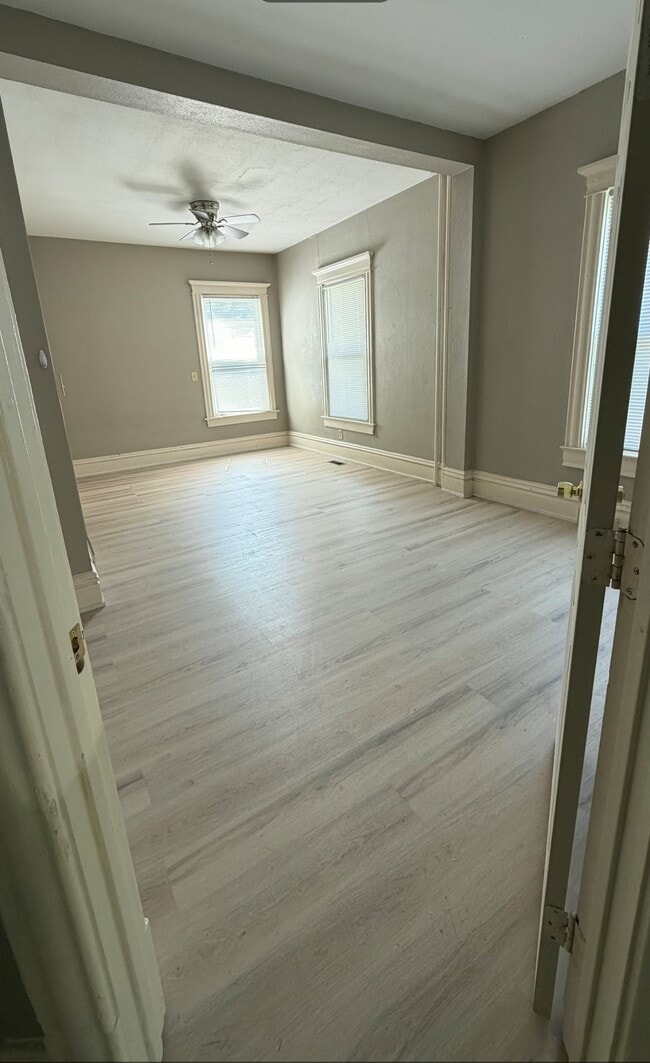 Photo - 335 N Lawndale Ave