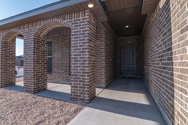 Photo - 2060 Acacia Ln