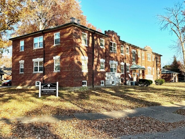 Building Photo - Residences at Robert and Sunshine Unit A Rental