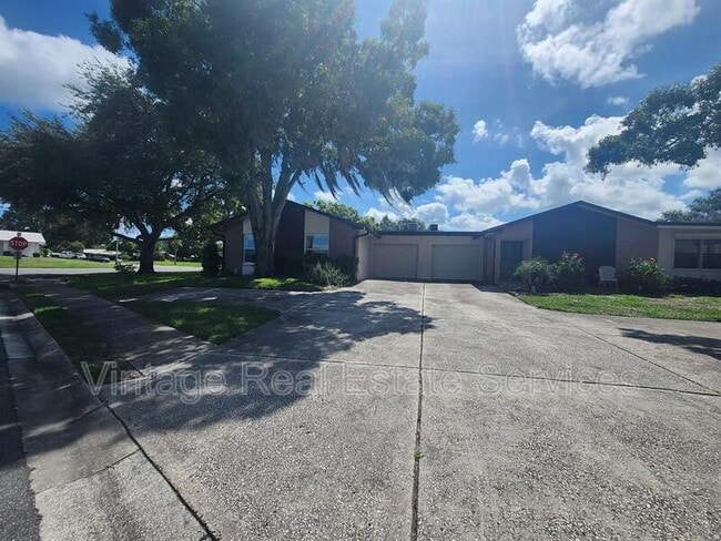 Photo - 2842 Highlands Blvd