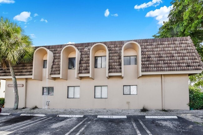 Photo - 10936 Royal Palm Blvd Condo Unit 10936