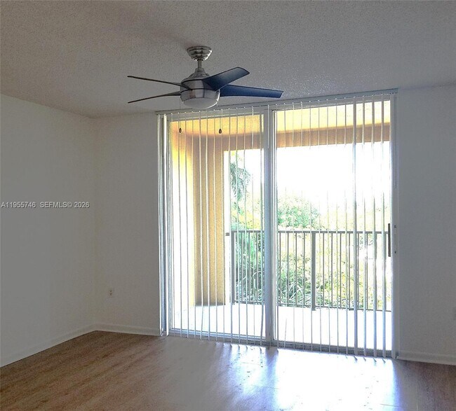 Photo - 19999 E Country Club Dr Unidad 1505