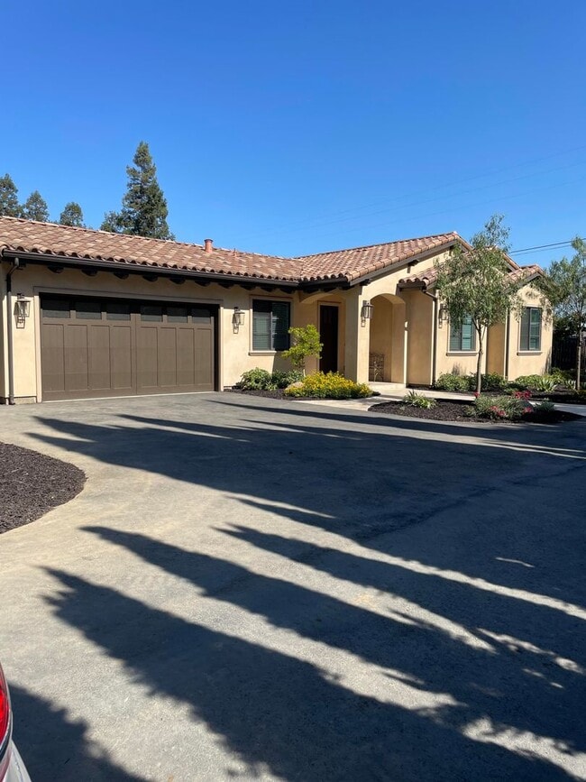 Building Photo - North Morgan Hill New Construction Rental
