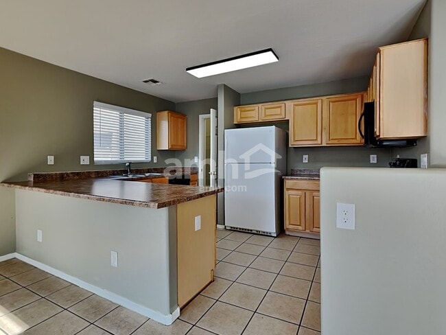 Photo - 14832 N 124th Ln