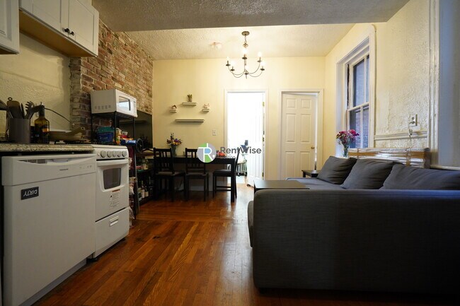 Photo - 72 Revere St Unit 2R