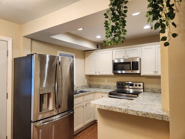 Photo - 2897 Sydney St Unidad B