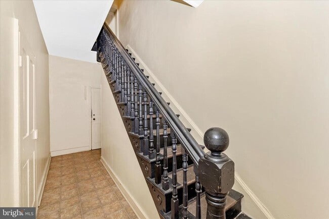 Building Photo - 326 E Patrick St Unit 1