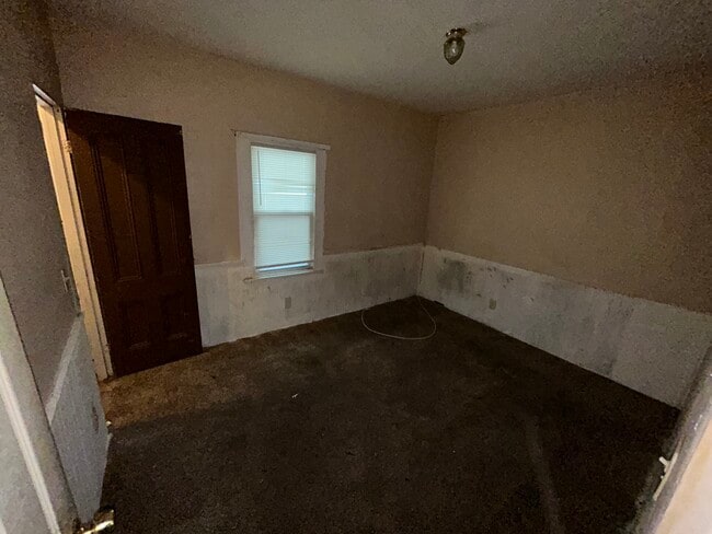 Photo - 119 Woodbury St