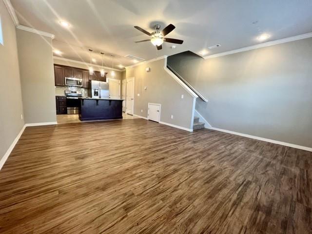 879 W North St