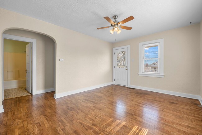 Photo - Charming home in Jackson, just minutes from Uptown!