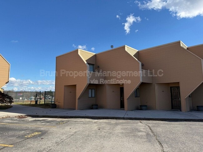 Building Photo - 334 Olympia Dr