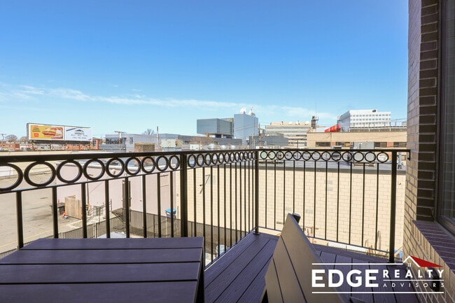 Photo - 9 Glencoe St Unit 303