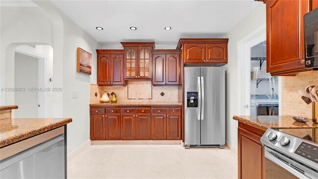 Photo - 623 NE 17th Way