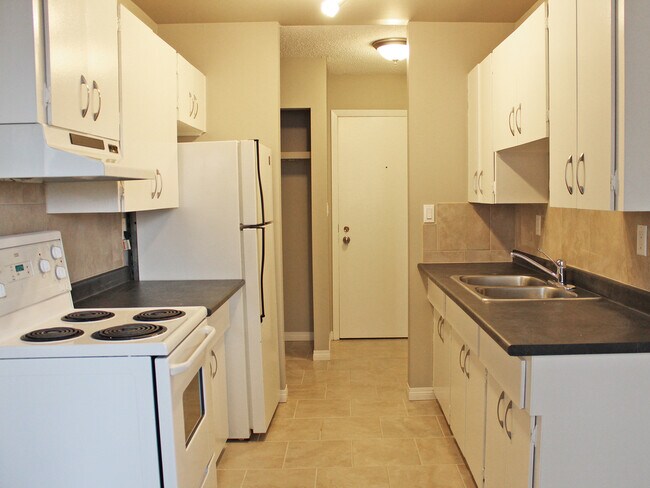 Photo - Capital Manor