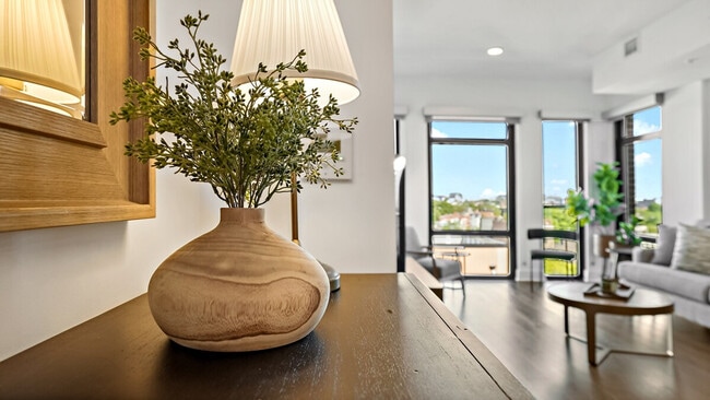 Photo - 1926 6th St NW Unidad ID1395395P