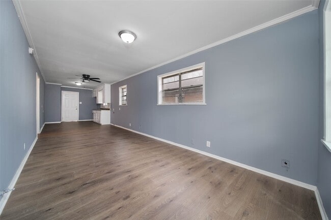 Photo - 2310 Kabee St