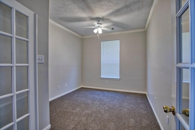 Photo - 6715 Village Bridge Dr