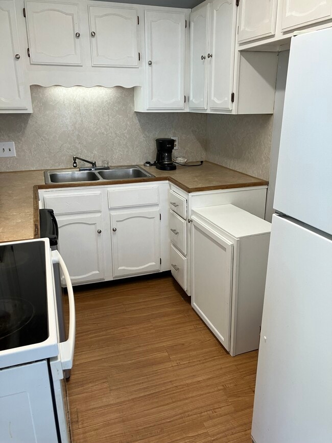 Photo - 18 Century St