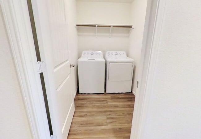 Photo - 408 Red Rock Trl Unidad B