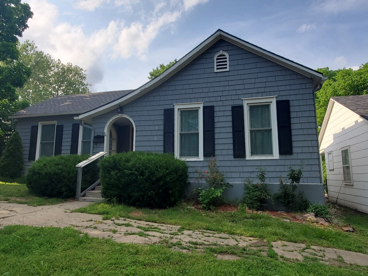 Photo - 423 Mound St