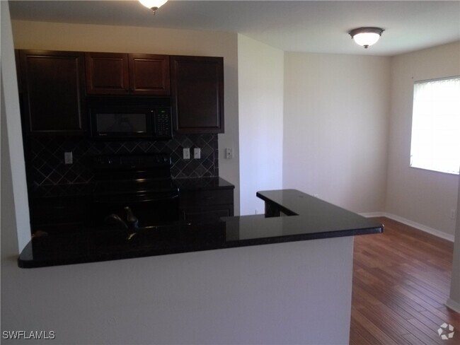Building Photo - 110 Bennington Dr Unit 8 Rental