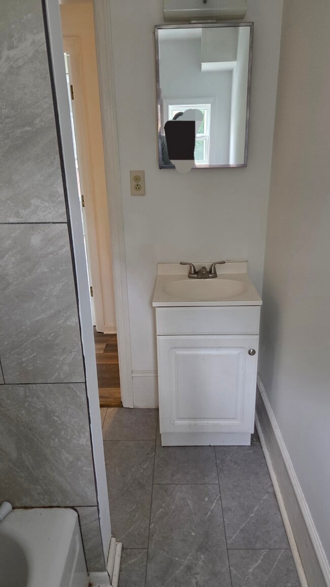 Photo - 162 Dorwyck Ln