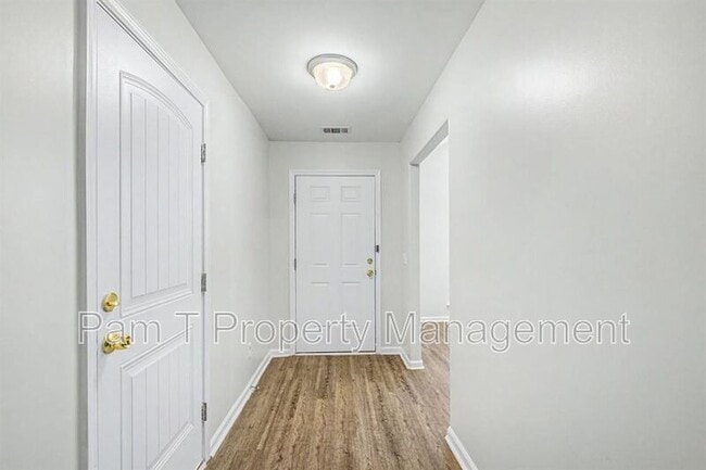 Photo - 20 Swallow Tail Cir