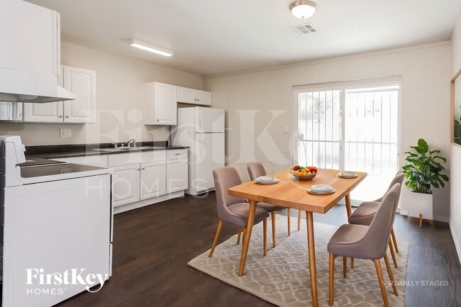 Photo - 2128 Carver Ave