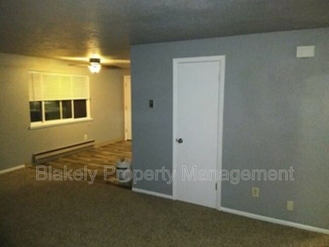 Photo - 1370 S Vermont Ave