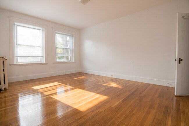 Photo - 39 Dwight St