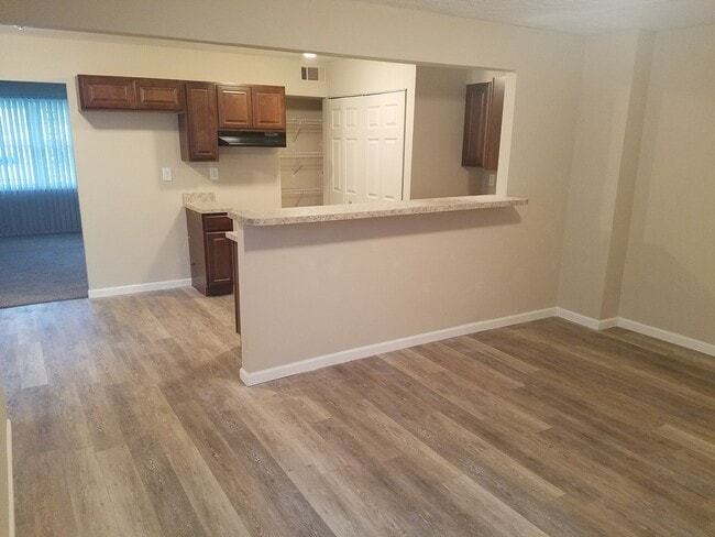 Photo - 349 Knollwood Cir