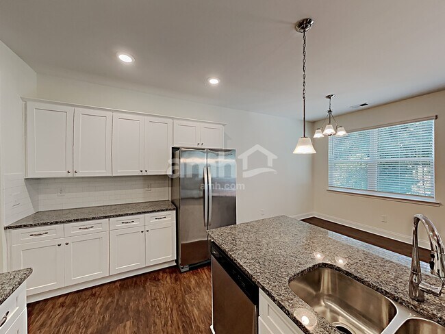 Photo - 121 Cobblestone Dr