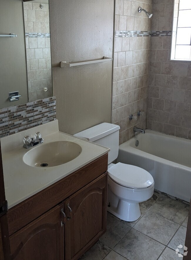 Building Photo - 11003 S Longwood Dr Unit 3-C Rental