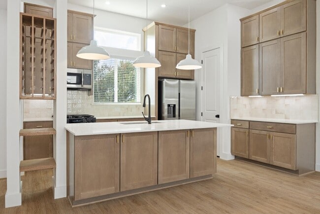 Photo - 2121 A Hoskins Dr