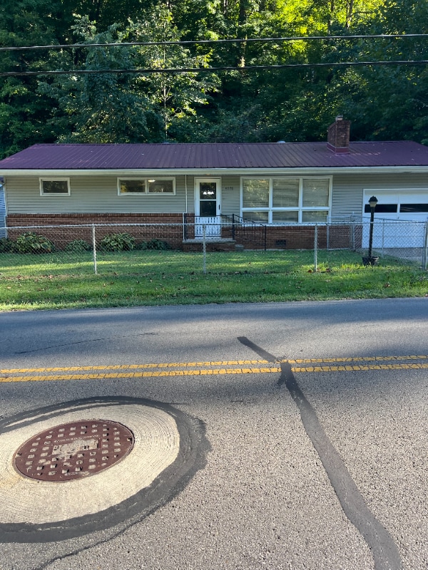 Photo - 4078 Rosemount Rd