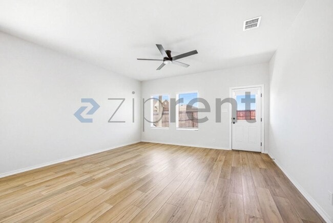 Photo - 7063 Sycamore Pass